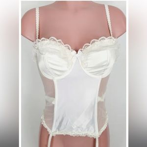 Victoria’s Secret I Do Bridal Lingerie Corset Bustier Garter White Mesh 36c.